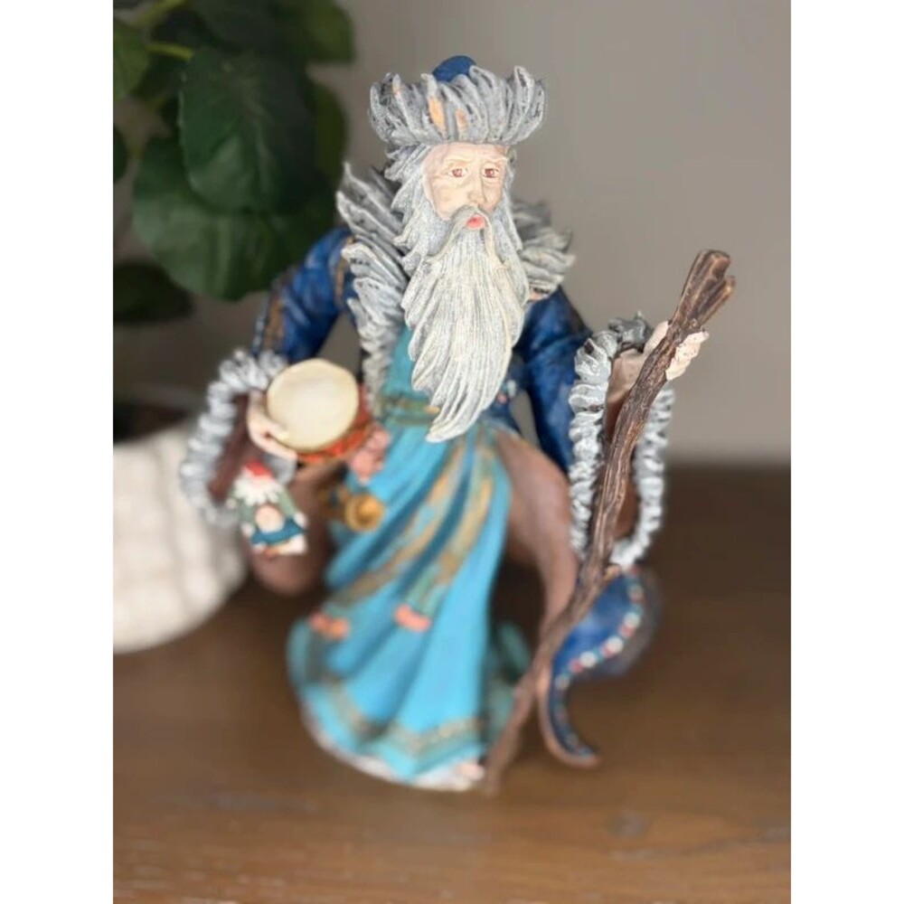 Duncan Royale History of Santa II “Mongolian” 1985 Christmas Figurine